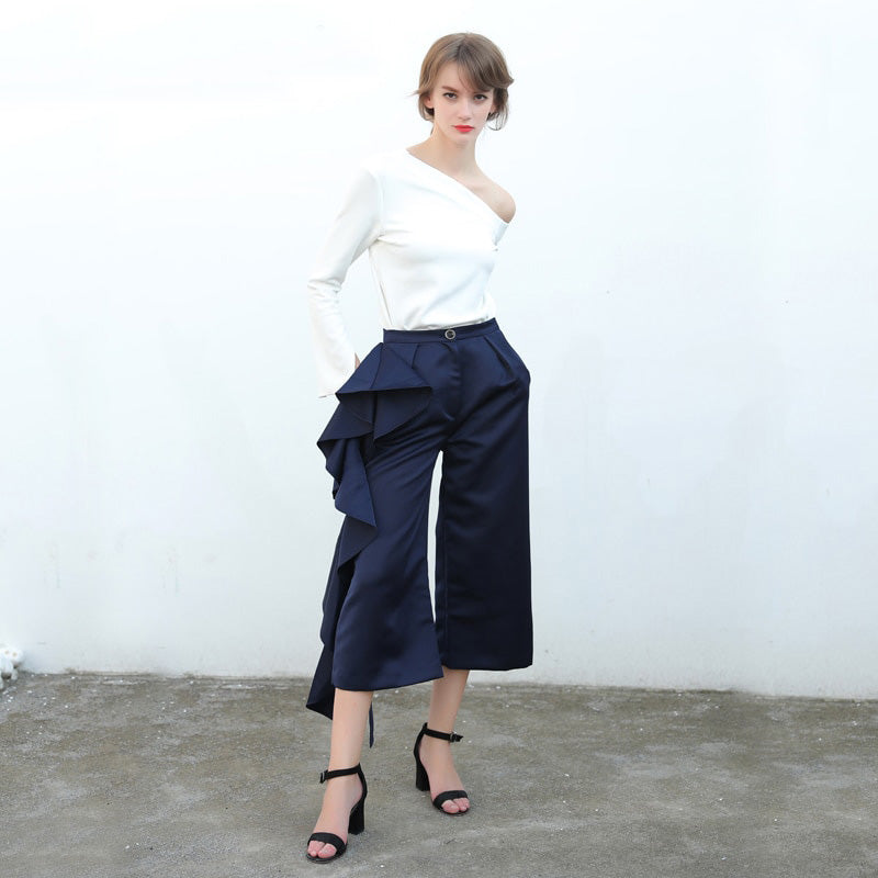 Ruffled Cropped Trousers f